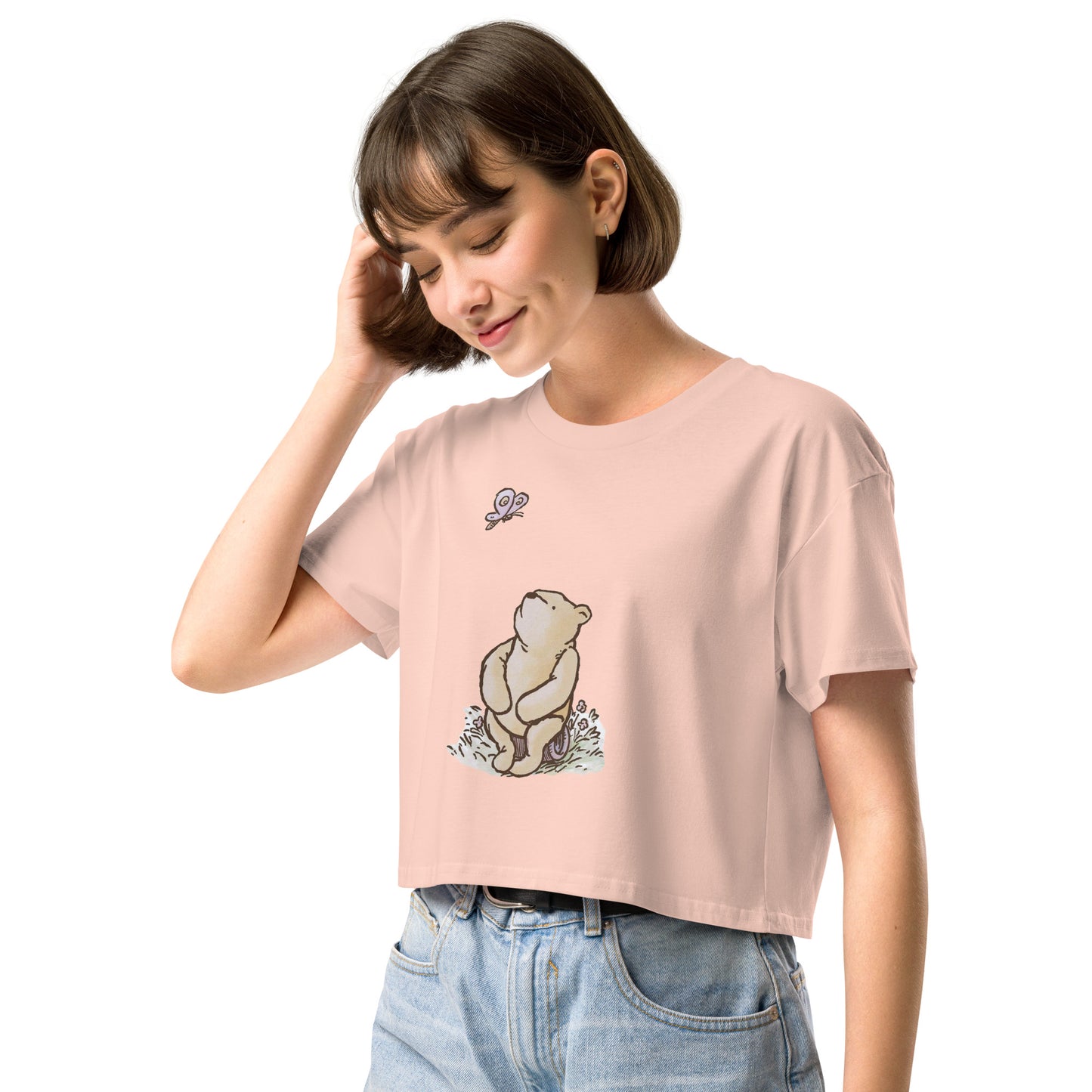 Winnie the Pooh Watching a Butterfly | Women's Cropped Tee